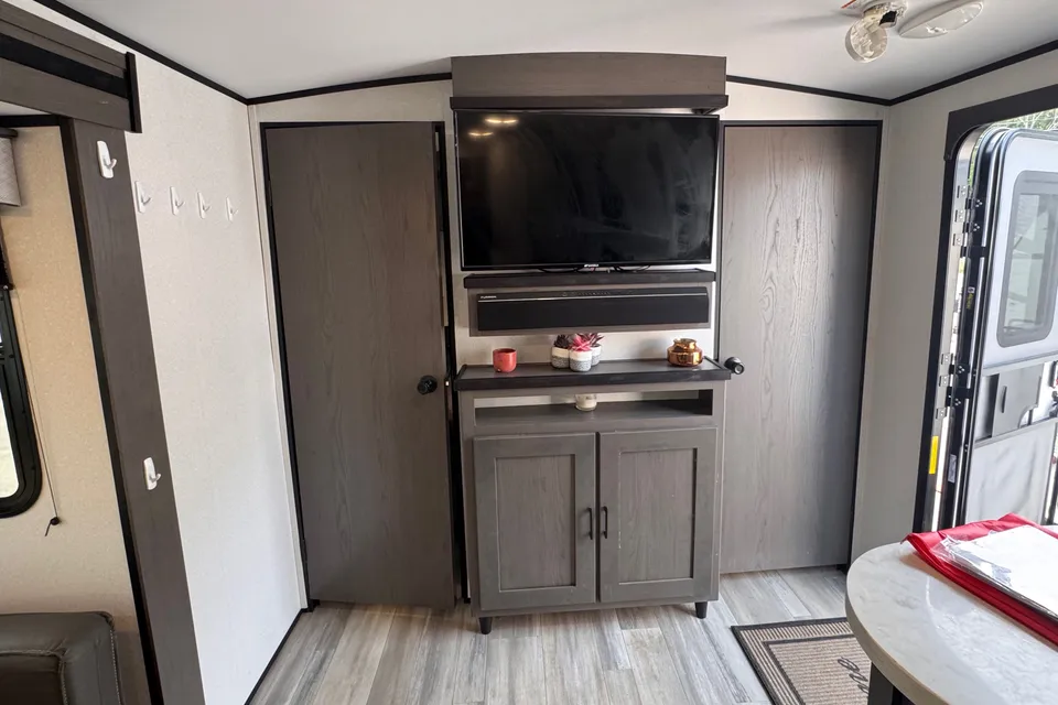 Comfy Cruiser RV Embrace EL310 Travel Trailer