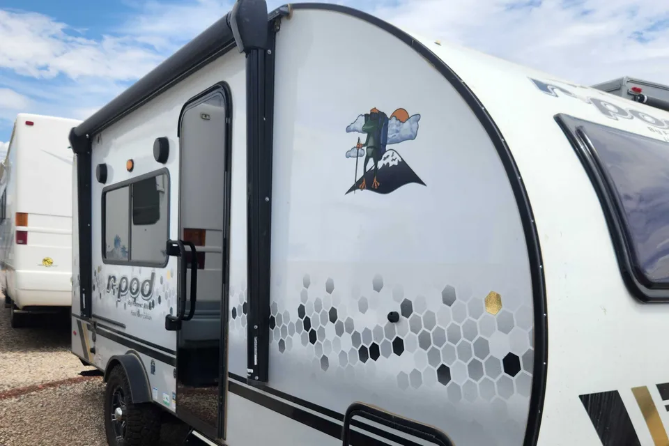 The Giles's Forest River Rpod Travel Trailer