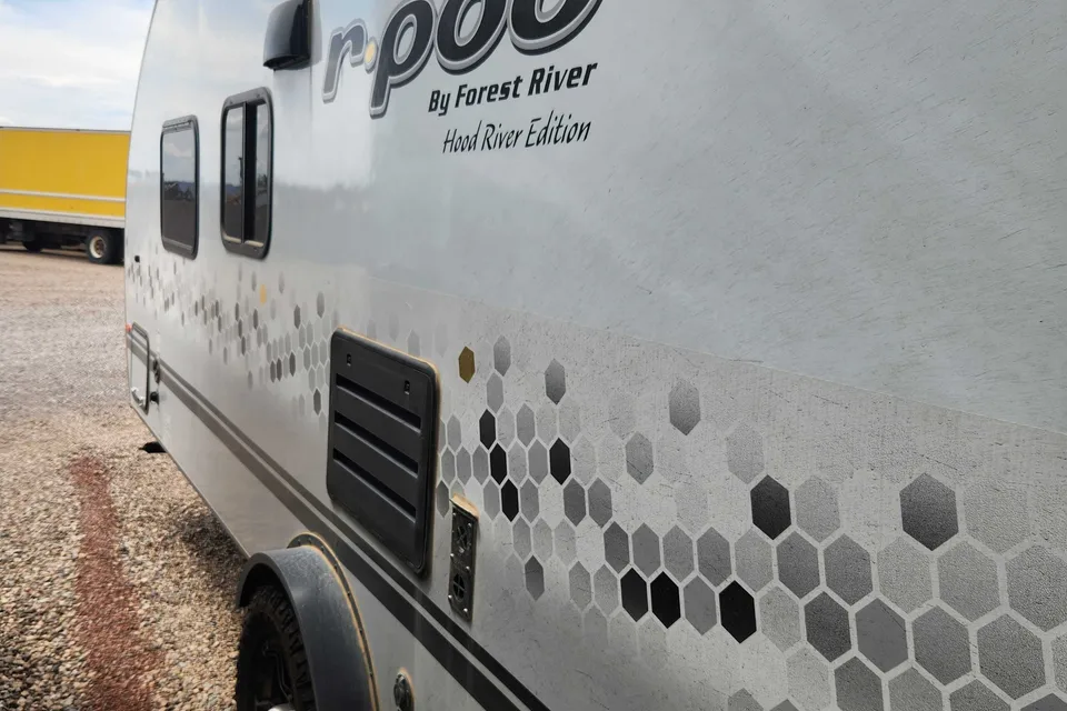 The Giles's Forest River Rpod Travel Trailer