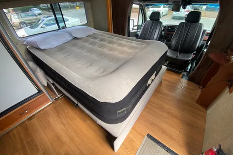 Winnebago View 24A Class C