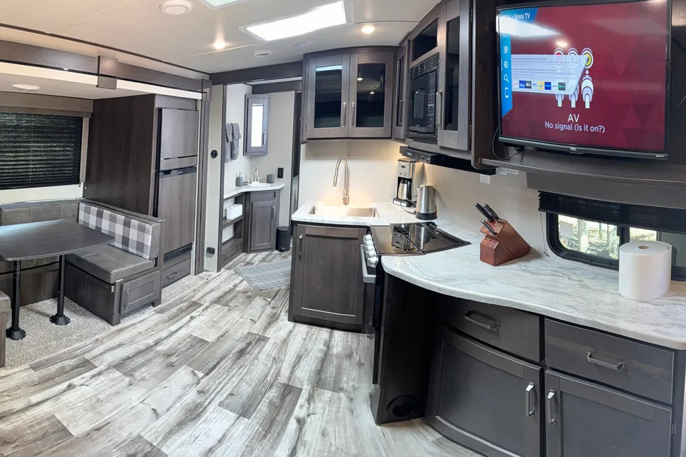 Island vibes RV Rental