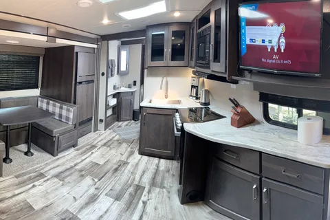 Island vibes RV Rental