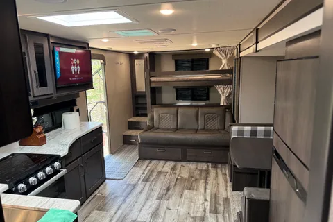 Island vibes RV Rental