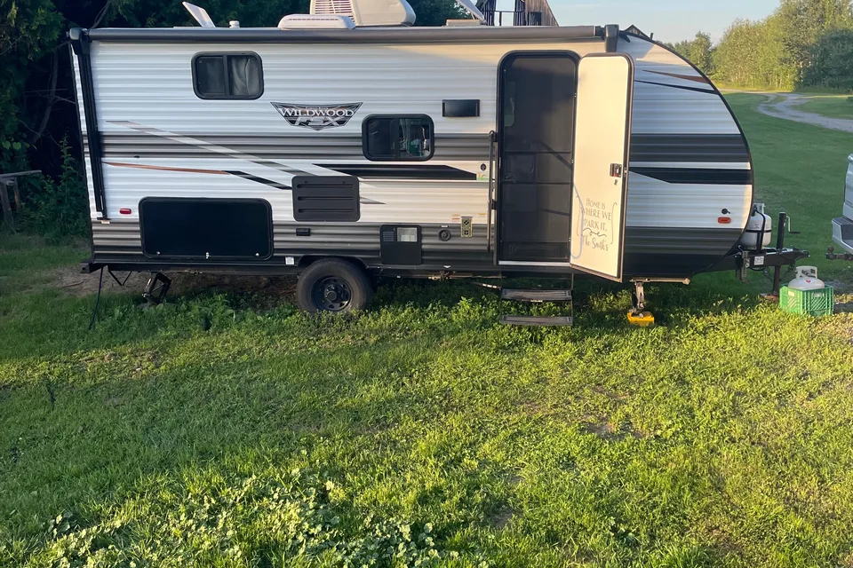 Randy's Forest River Wildwood 178bhsk Travel Trailer