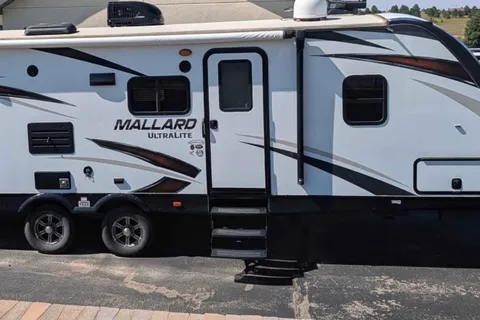 Scooter’s Heartland M26 Travel Trailer