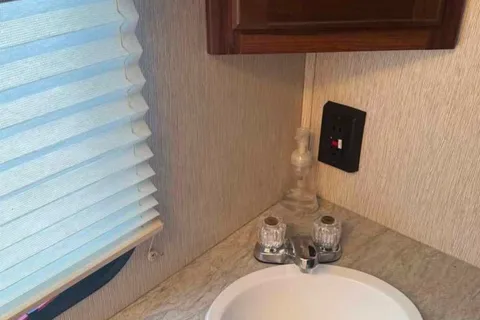 Scooter’s Heartland M26 Travel Trailer
