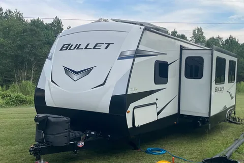 👀Sleeps 8-10! 2 AC’s 🥵Privacy! Has it all! Delivered and Setup!