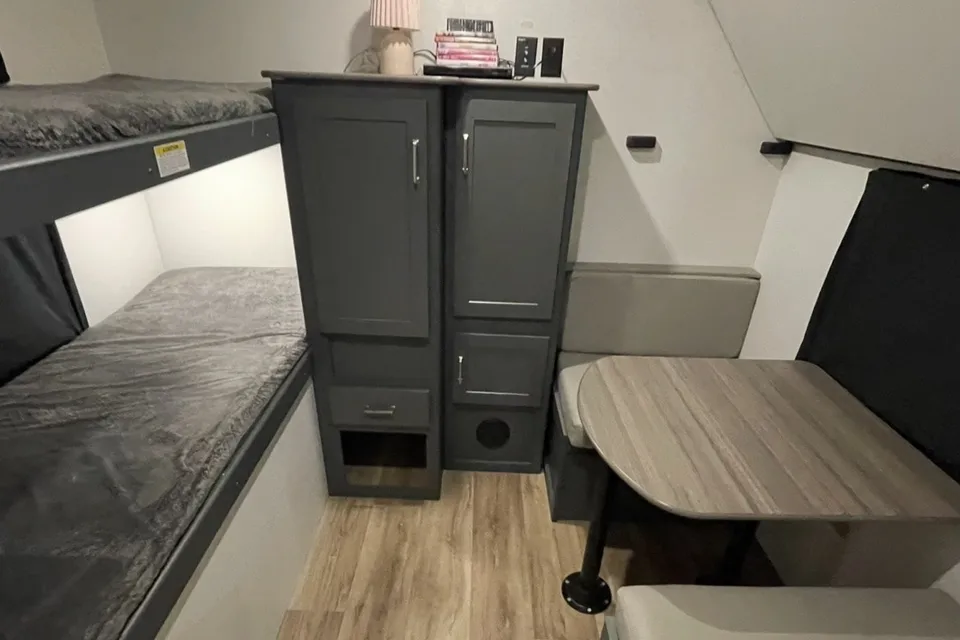 👀Sleeps 8-10! 2 AC’s 🥵Privacy! Has it all! Delivered and Setup!