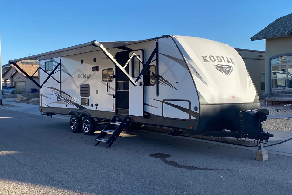 Robert's Dutchmen M-283BHSL Travel Trailer