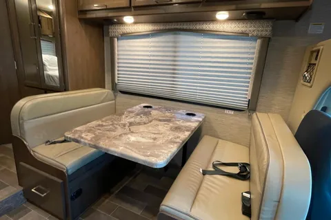 DESERT ROSE | Easy-to-Drive Class C | Sleeps 5
