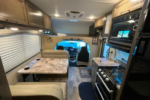 DESERT ROSE | Easy-to-Drive Class C | Sleeps 5