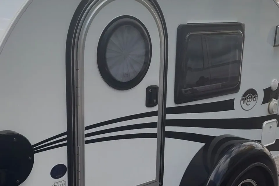 Stylish Teardrop Getaway - Perfect for 2 - Simple, Stress-Free Camping