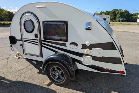 Stylish Teardrop Getaway - Perfect for 2 - Simple, Stress-Free Camping
