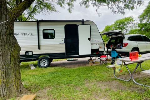 🚐 The Campventure Cruiser 🚐 Sleeps 6 • Dutchman Travel Trailer • Ready for adventure!
