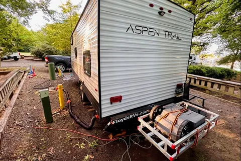 🚐 The Campventure Cruiser 🚐 Sleeps 6 • Dutchman Travel Trailer • Ready for adventure!