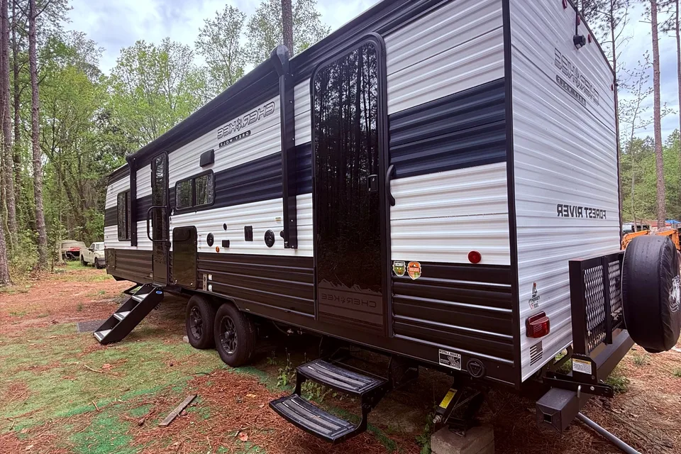 Keri's Forest River Cherokee 26KF Travel Trailer