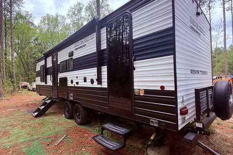 Keri's Forest River Cherokee 26KF Travel Trailer