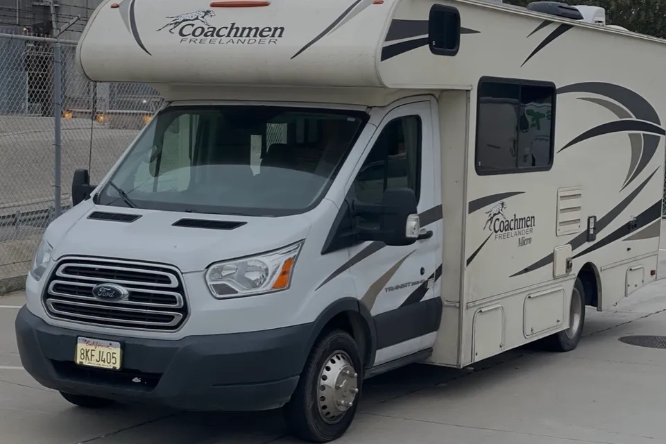 Best on Gas RV – Save on Fuel + Solar Powered