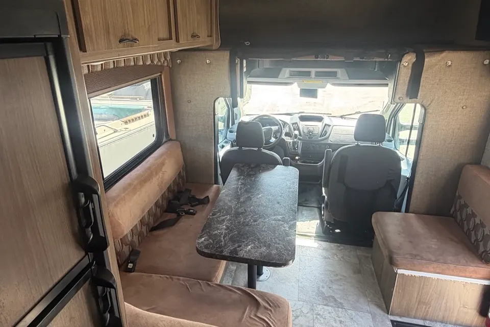 Best on Gas RV – Save on Fuel + Solar Powered