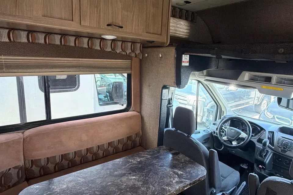 Best on Gas RV – Save on Fuel + Solar Powered