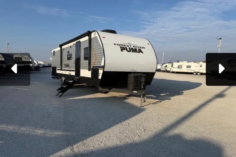 MC Forest River Palomino Puma Travel Trailer