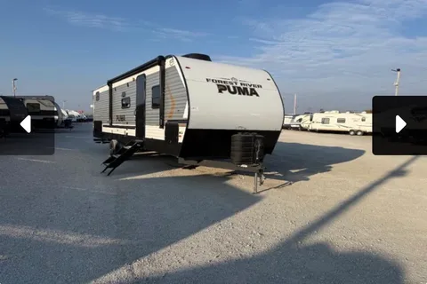 MC Forest River Palomino Puma Travel Trailer