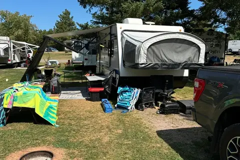 Angelle's Jayco Jay Feather X17Z Hybrid