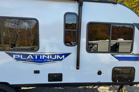 Melvin's FOREST RIVER INC RECT Travel Trailer