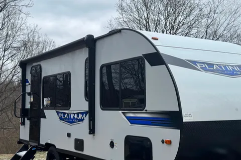 Melvin's FOREST RIVER INC RECT Travel Trailer