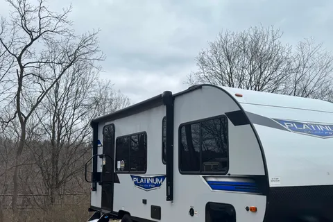 Melvin's FOREST RIVER INC RECT Travel Trailer