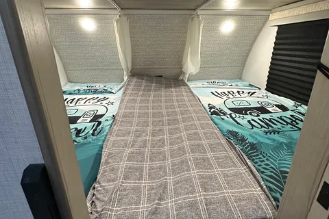 Melvin's FOREST RIVER INC RECT Travel Trailer
