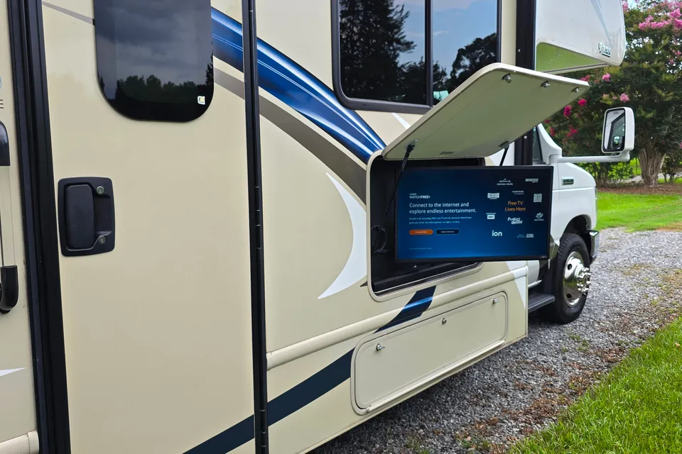 Thor Motor Coach Freedom Elite 30FE Bunkhous