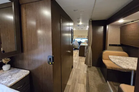 Thor Motor Coach Freedom Elite 30FE Bunkhouse