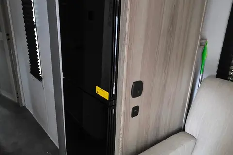 Platinum Forest River Wildwind Travel Trailer