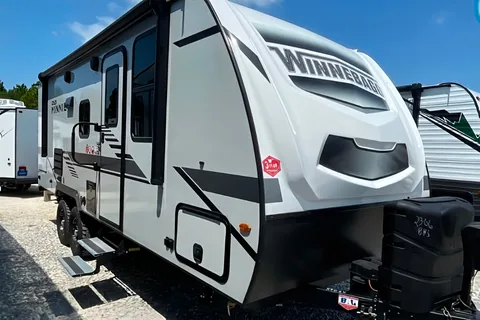  Conrad's Winnebago 2306 bhs  Fifth Wheel