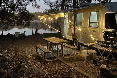 Magnolia 2 Airstream 22ft Bambi Sport **FULLY LOADED**