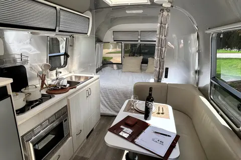 Magnolia 2 Airstream 22ft Bambi Sport **FULLY LOADED**