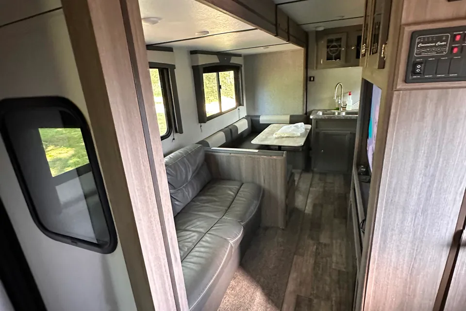 Jake's Crossroads Texan rb29 Travel Trailer