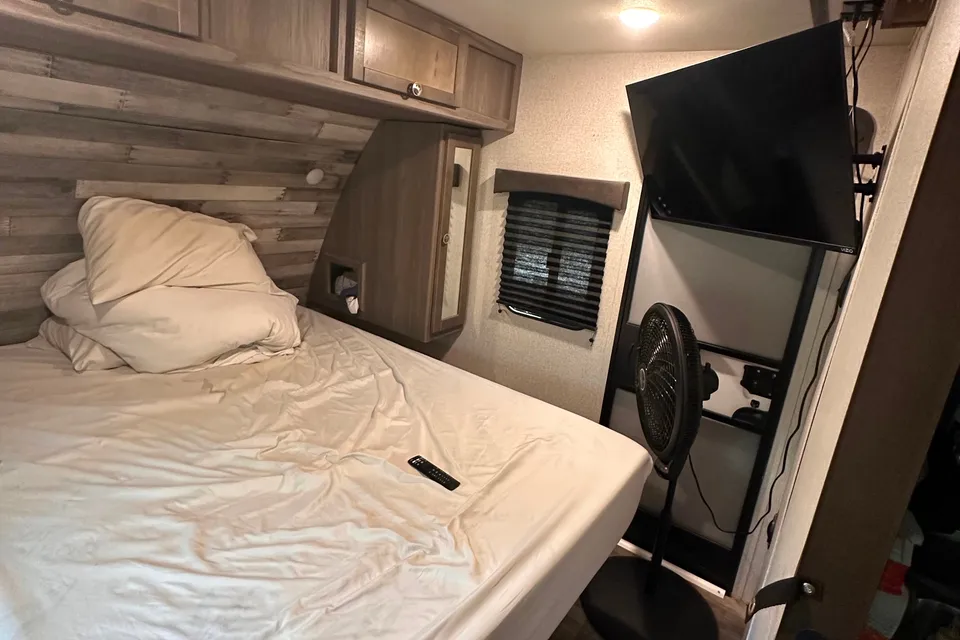 Jake's Crossroads Texan rb29 Travel Trailer