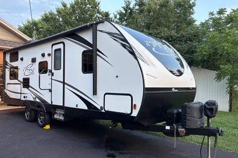 Chris's Northern Spirit 24' Bunkhouse with Slide-out