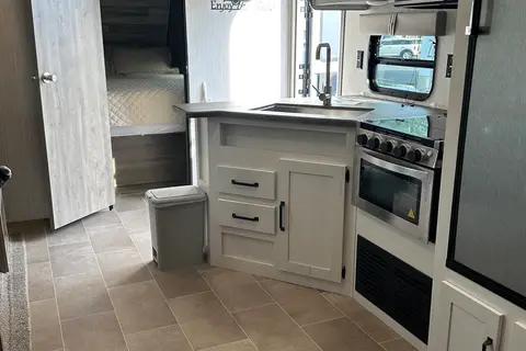 RS Locatif Loc - La Suite sur Roue - 8 Voyageurs  - Clés en main - Puma XLE lite 2021