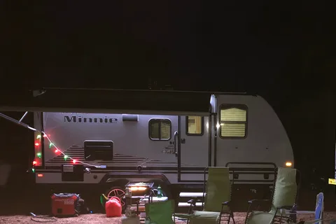 Paul's Winnebago 2106 ds Travel Trailer