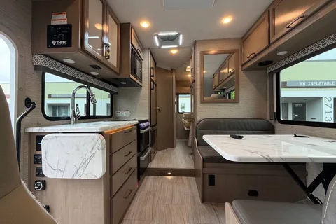 ⭐ Pacific Northwest Adventure RV • Starlink • Sleeps 6