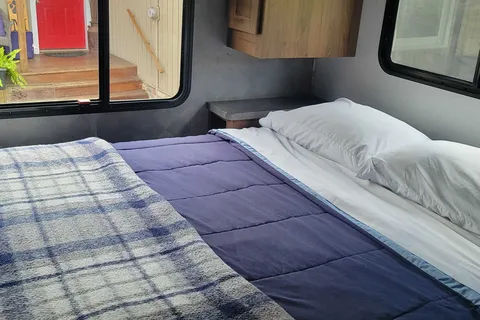 Tim and Jay's Thor Motor Coach Sunseeker Class C