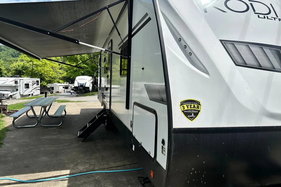 Gardner's Dutchmen Kodiak Travel Trailer