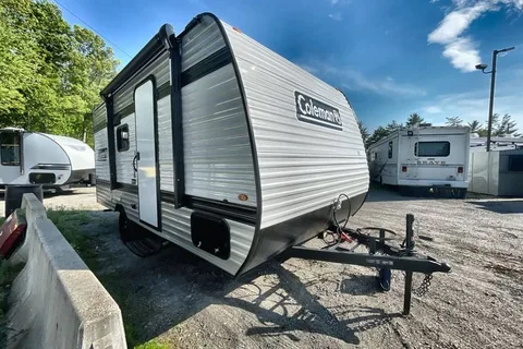 Jeff's Getaways Coleman 17B Travel Trailer