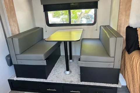 Keystone Springdale Travel Trailer Bunkbeds