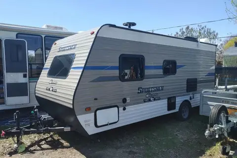 Roulotte familiale 4 pers – Lit queen + 2 enfants – Prête à camper