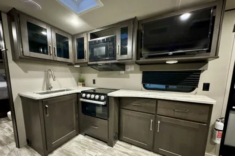 Spacious Grand Design Bunkhouse with Master Suite