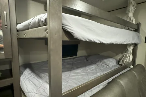 Spacious Grand Design Bunkhouse with Master Suite